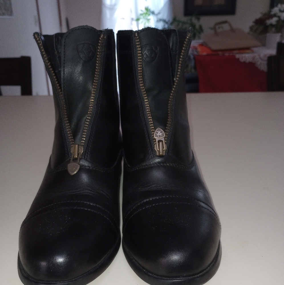 Ariat front zipped womens boots